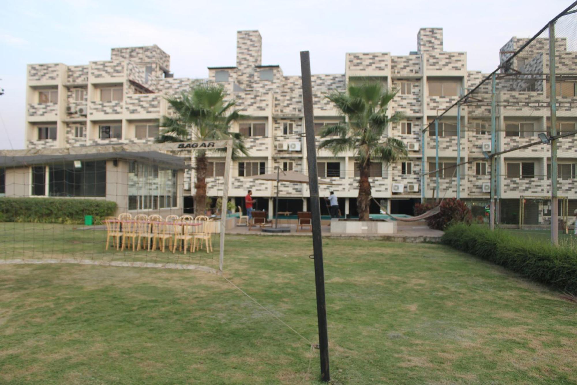 Le Jardin Resort&Spa Karjat Exterior foto